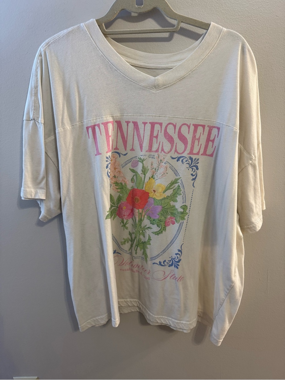 State of Mind Cream Tee with Pink Tennessee Floral Graphic